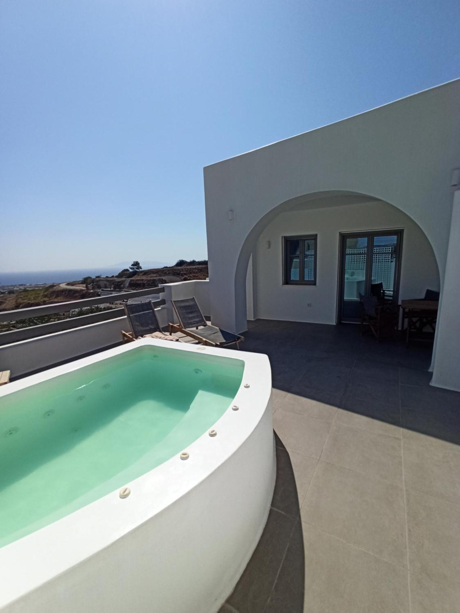 Amphitrite Suites Santorini Vóthon Exteriér fotografie
